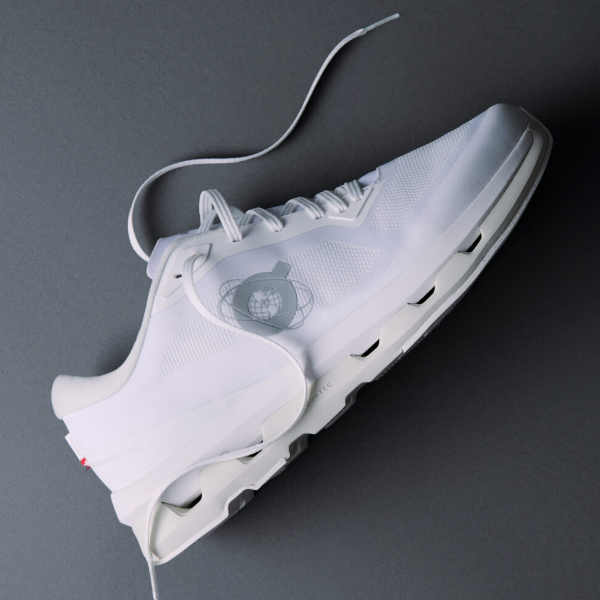 On x Kith Cloudzone White Ice 3MF11130202 (M)