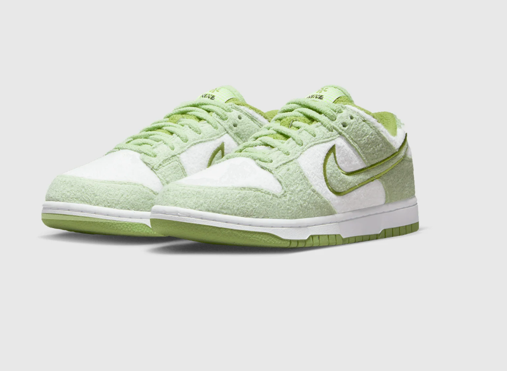 Nike Dunk Low "Fleece Green" (W)