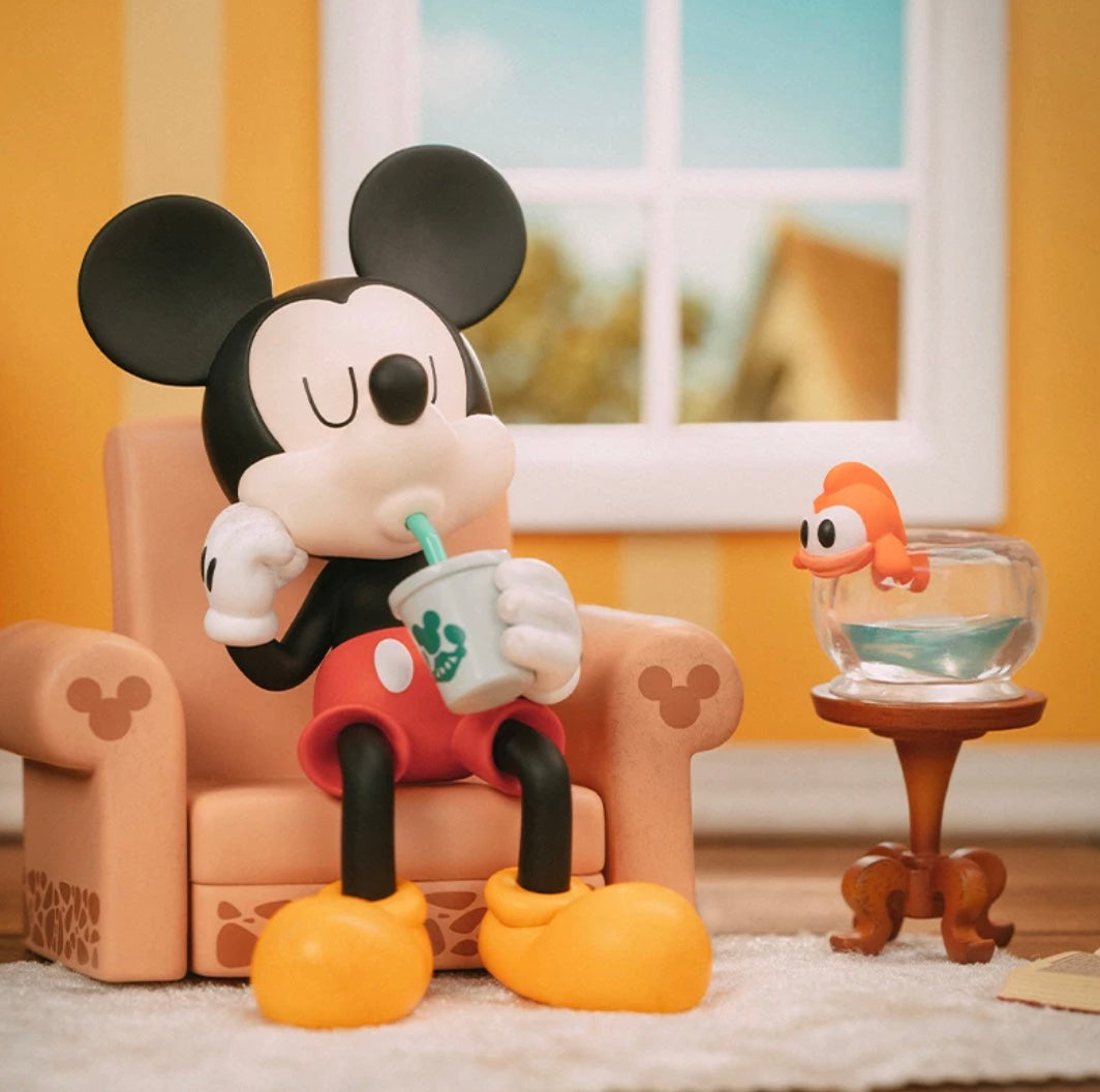 Disney Mickey Happy Friends Gathering Series