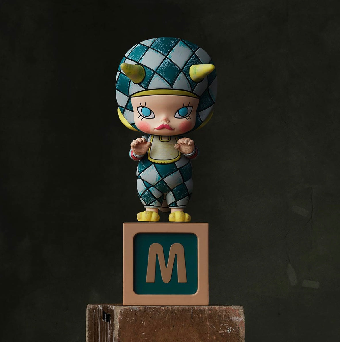 MOLLY Anniversary Statues Classical Retro