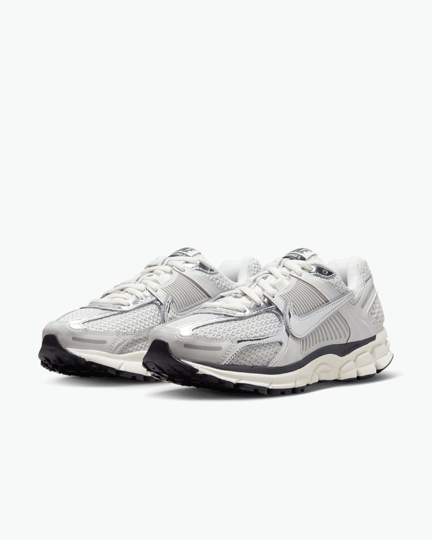 Nike Zoom Vomero 5 Photon Dust and Metallic Silver (W)