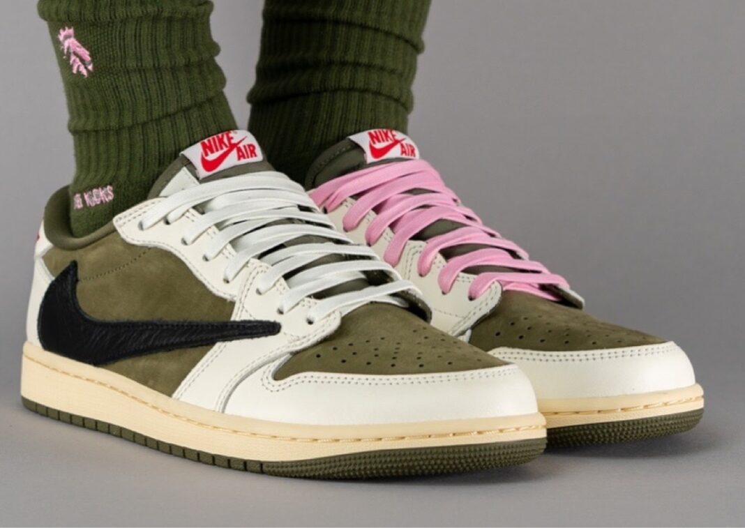 Travis Scott x Air Jordan 1 Low OG Medium Olive (M)