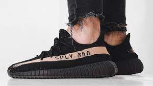 Adidas Yeezy Boost 350 V2 Core Black Copper (M)