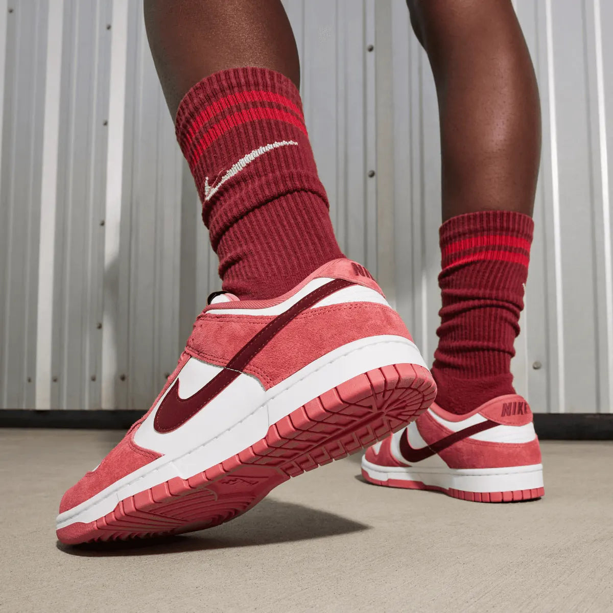 Nike Dunk Low Valentine's Day (2024)(W)