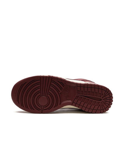Nike Dunk Low PRM Team Red (W)