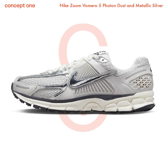 Nike Zoom Vomero 5 Photon Dust and Metallic Silver (W)