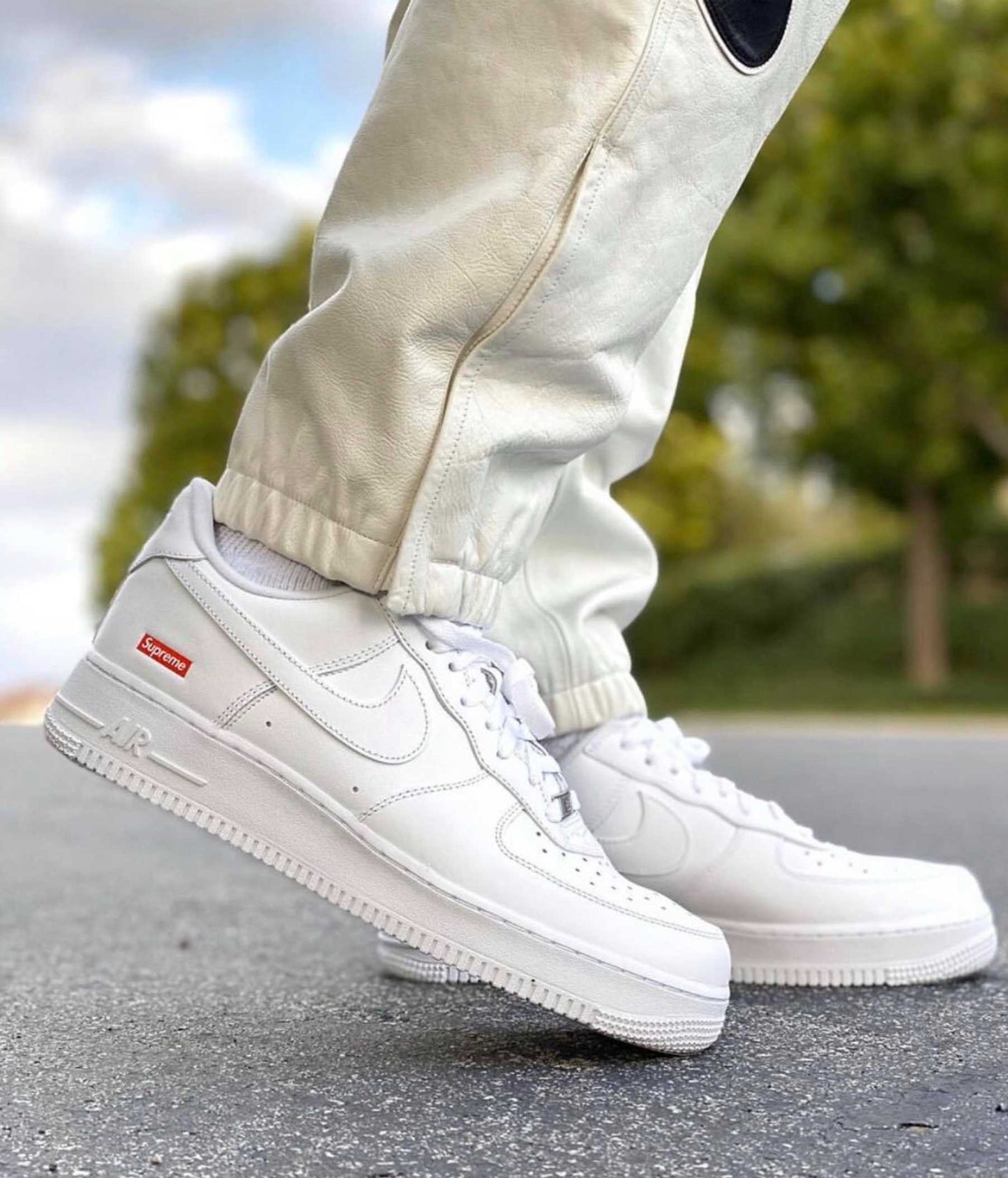 Nike Air Force 1 Low Supreme White (M)