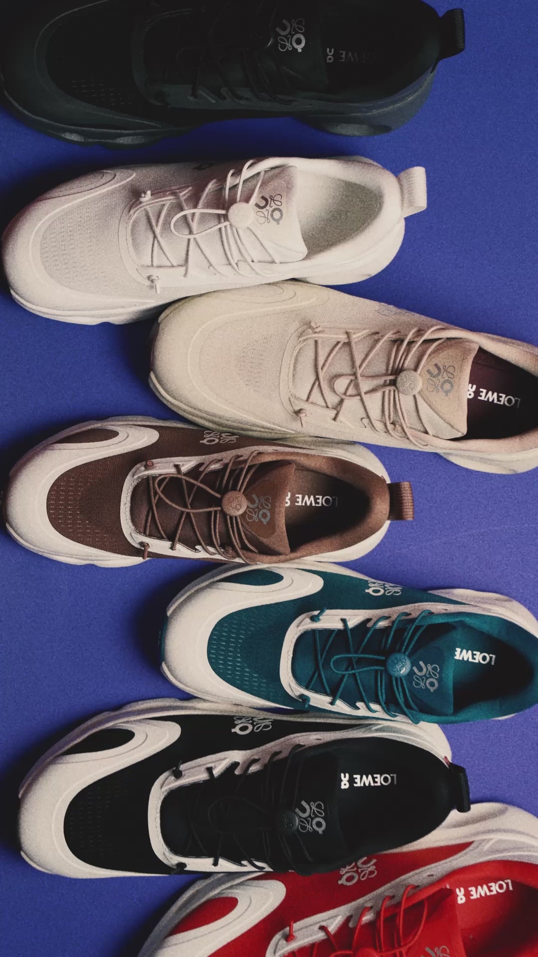 Load video: Newest colorway of on running cloudtilt