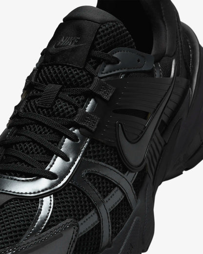Nike V2K Run Black Dark Smoke Grey (M)